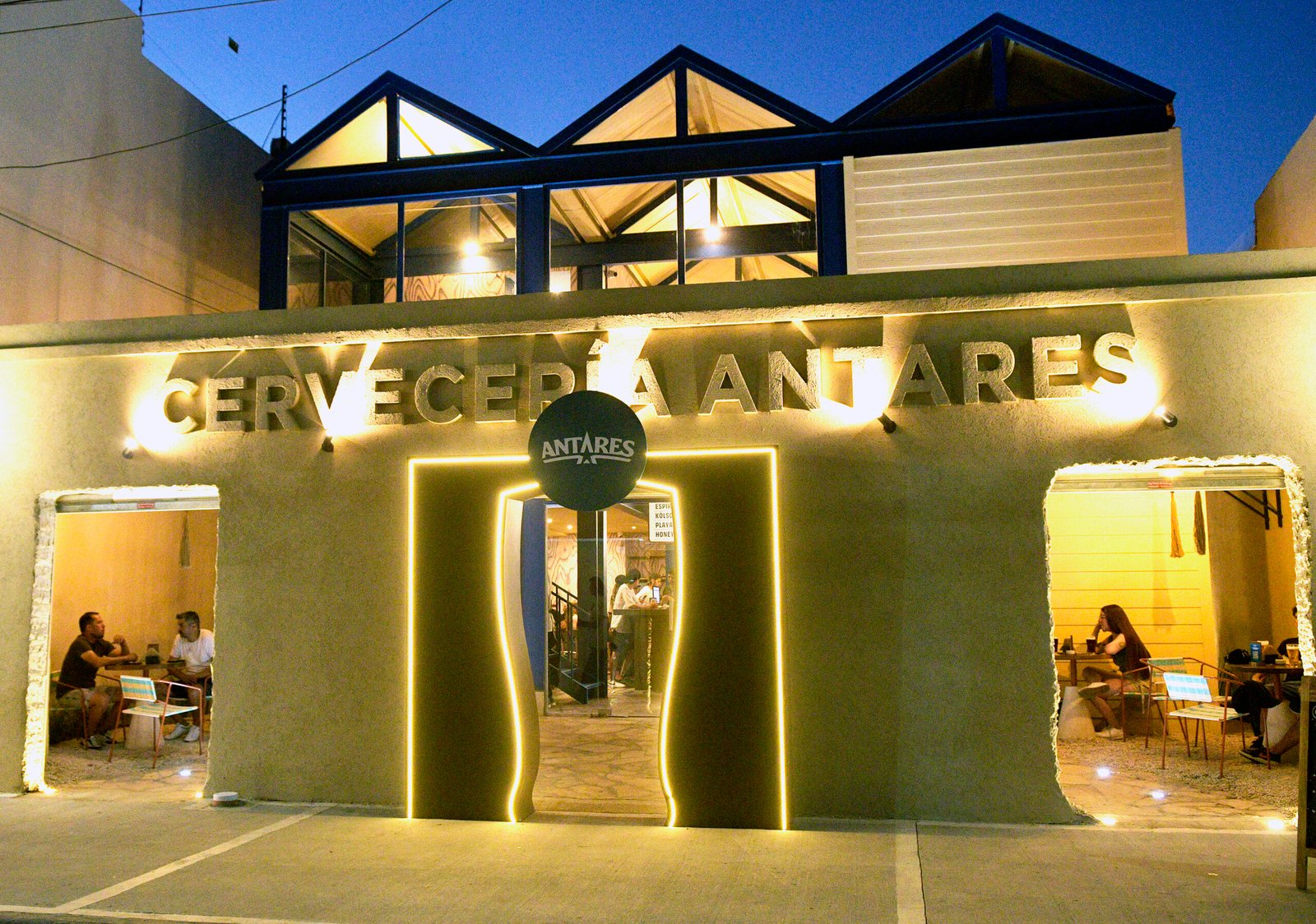 Antares desembarca en Luján: abre su primera sucursal con nueva carta y nueva identidad